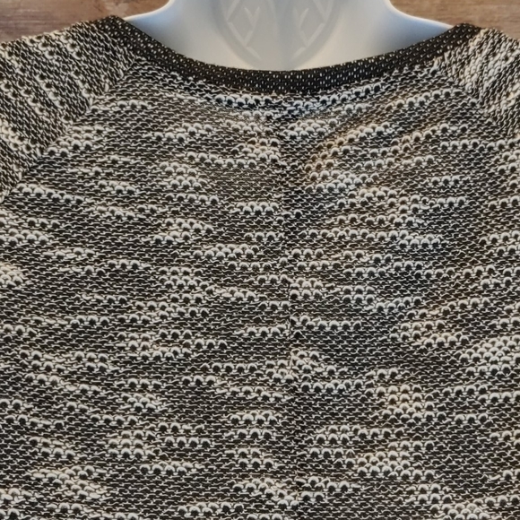 Jessica Simpson Sweater Size Small - Picture 9 of 10